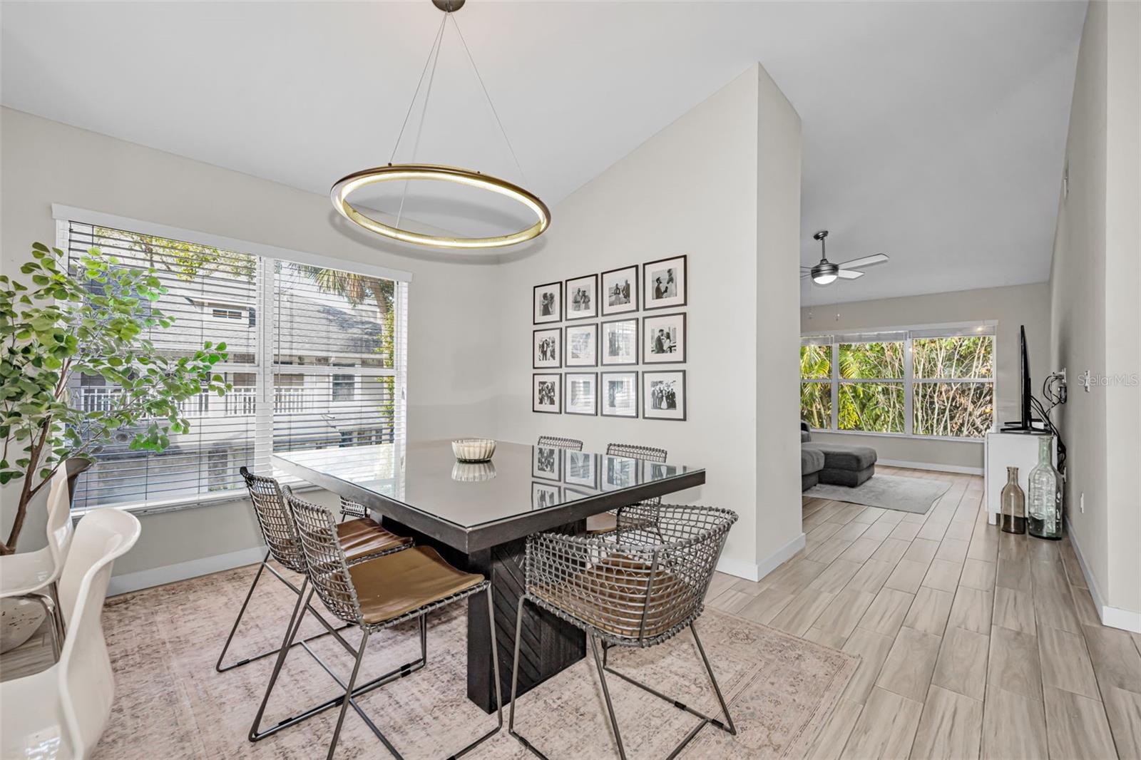 Image 13 of 29 For 4811 Bayshore Boulevard 203