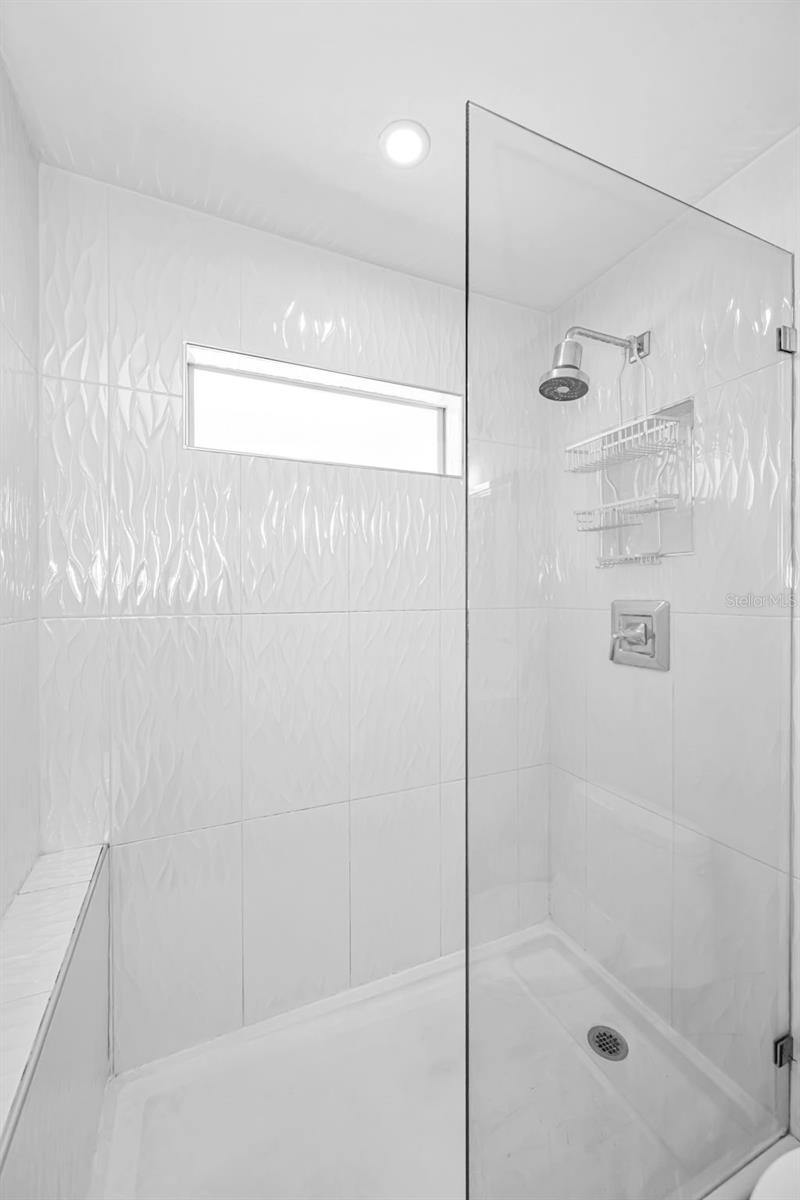 Image 16 of 29 For 4811 Bayshore Boulevard 203