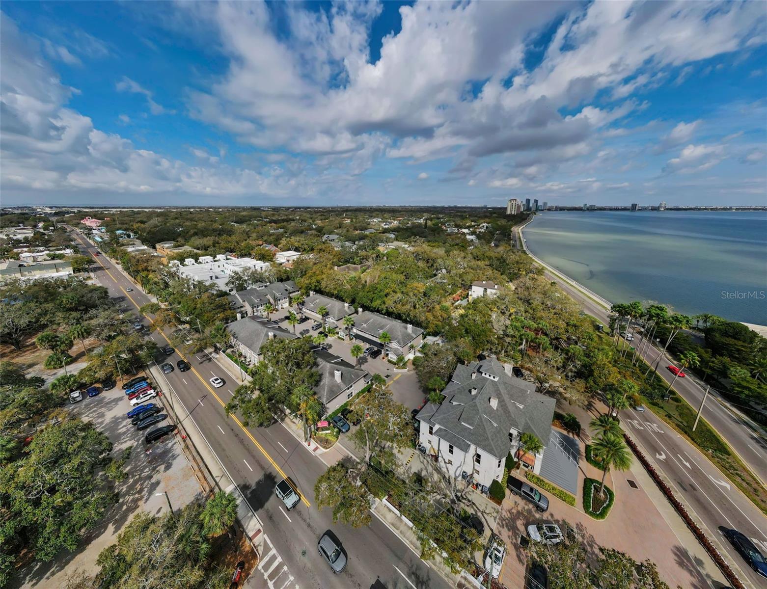 Image 24 of 29 For 4811 Bayshore Boulevard 203