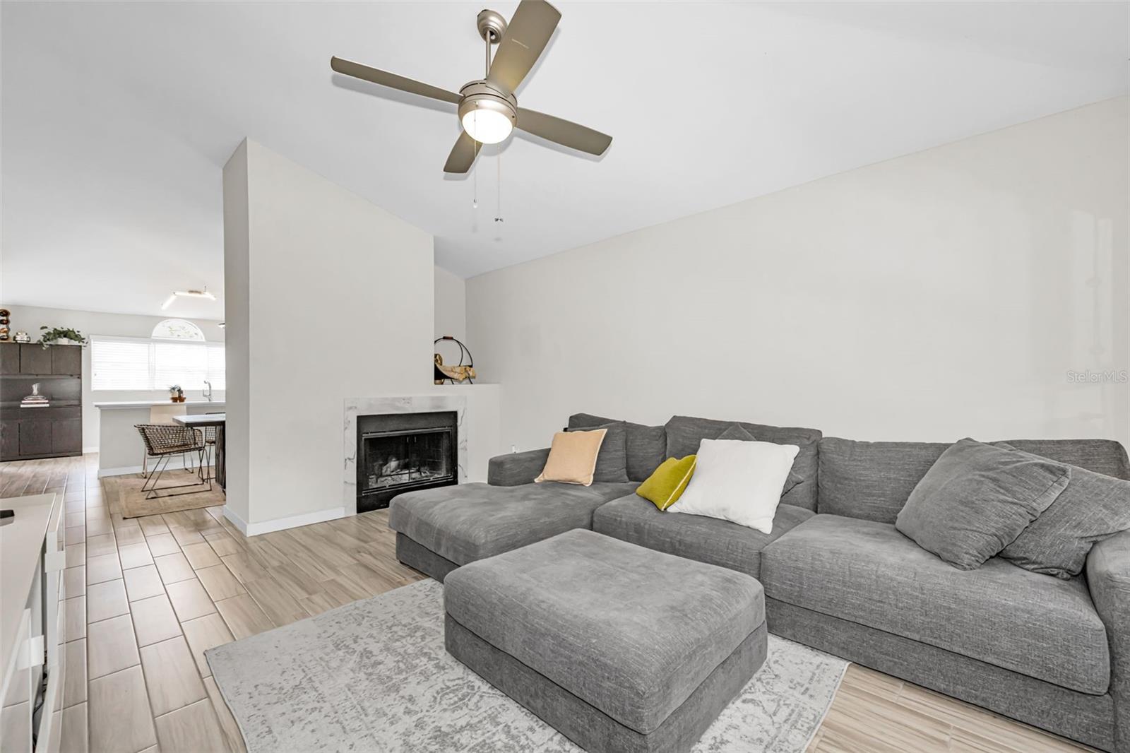 Image 8 of 29 For 4811 Bayshore Boulevard 203