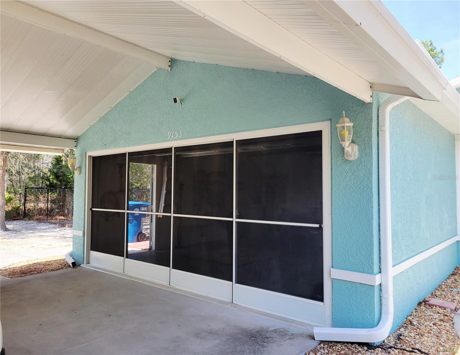 Listing photo id 9 for 9153 Michigan Avenue