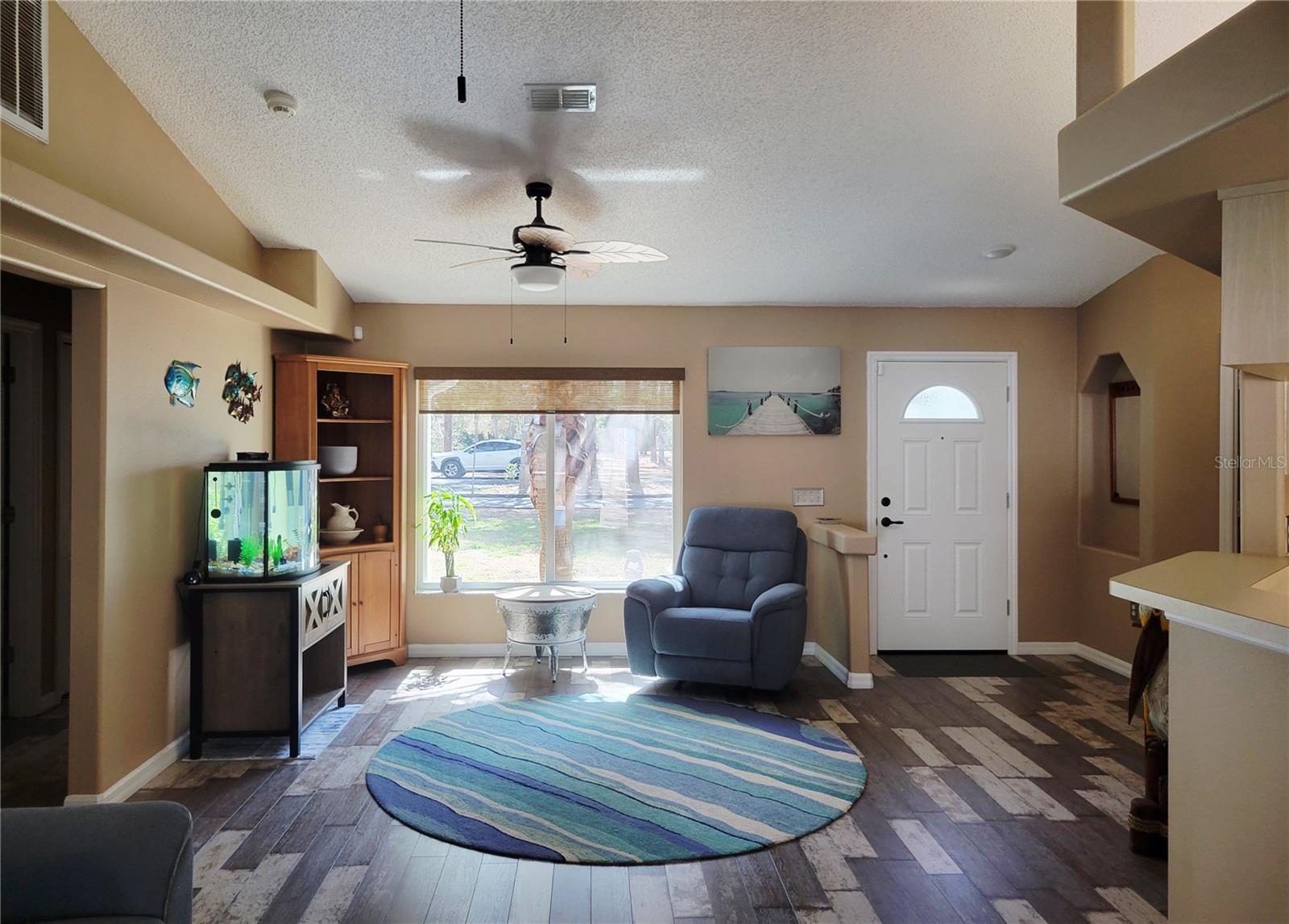 Listing photo id 15 for 9153 Michigan Avenue