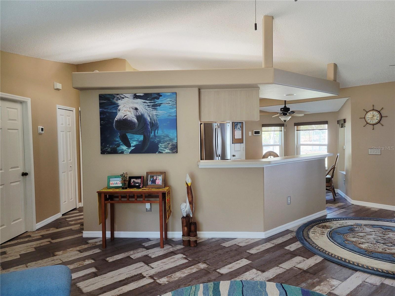 Listing photo id 18 for 9153 Michigan Avenue