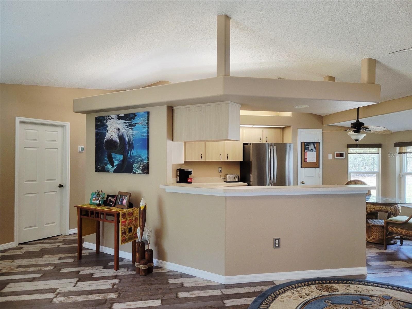 Listing photo id 19 for 9153 Michigan Avenue