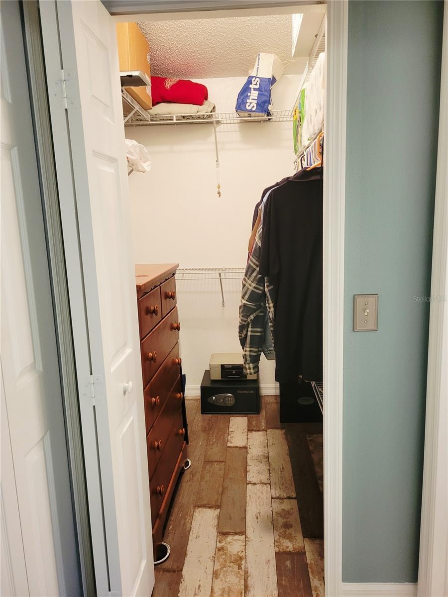 Listing photo id 30 for 9153 Michigan Avenue