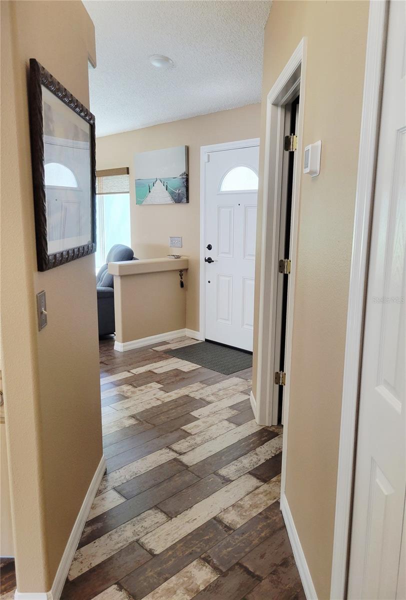 Listing photo id 33 for 9153 Michigan Avenue