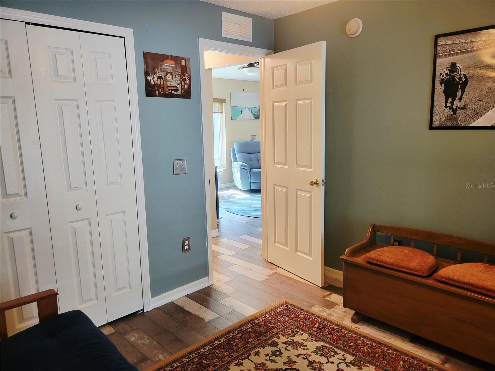 Listing photo id 37 for 9153 Michigan Avenue