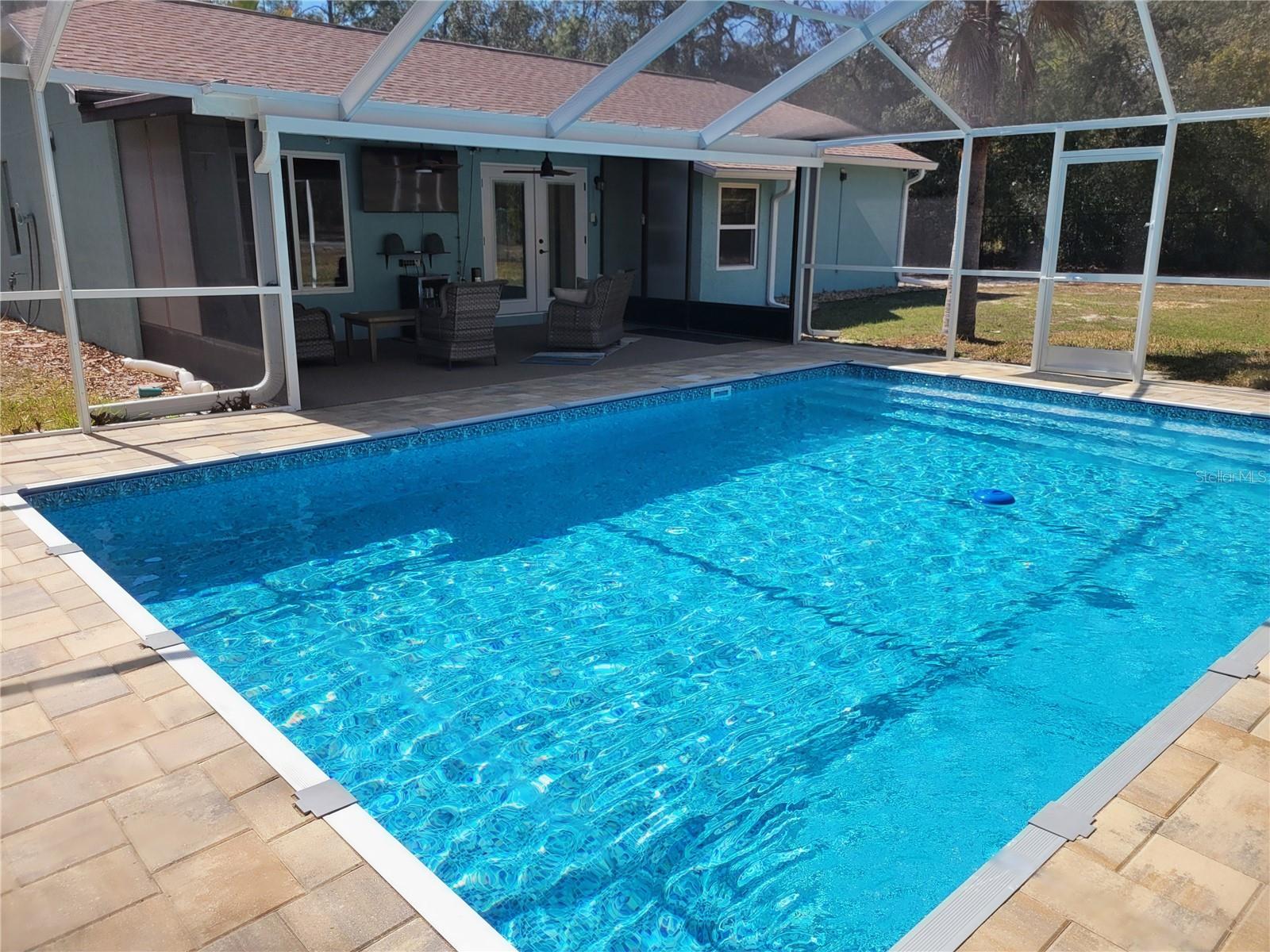 Listing photo id 51 for 9153 Michigan Avenue