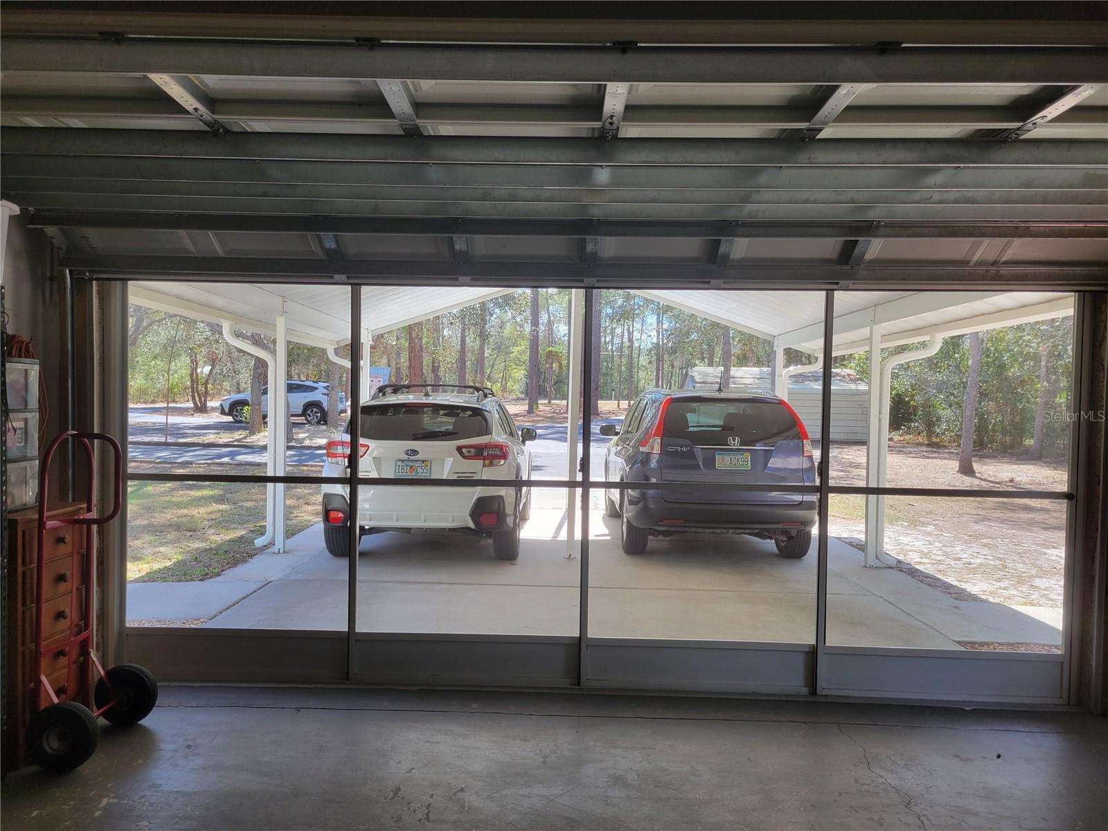 Listing photo id 64 for 9153 Michigan Avenue