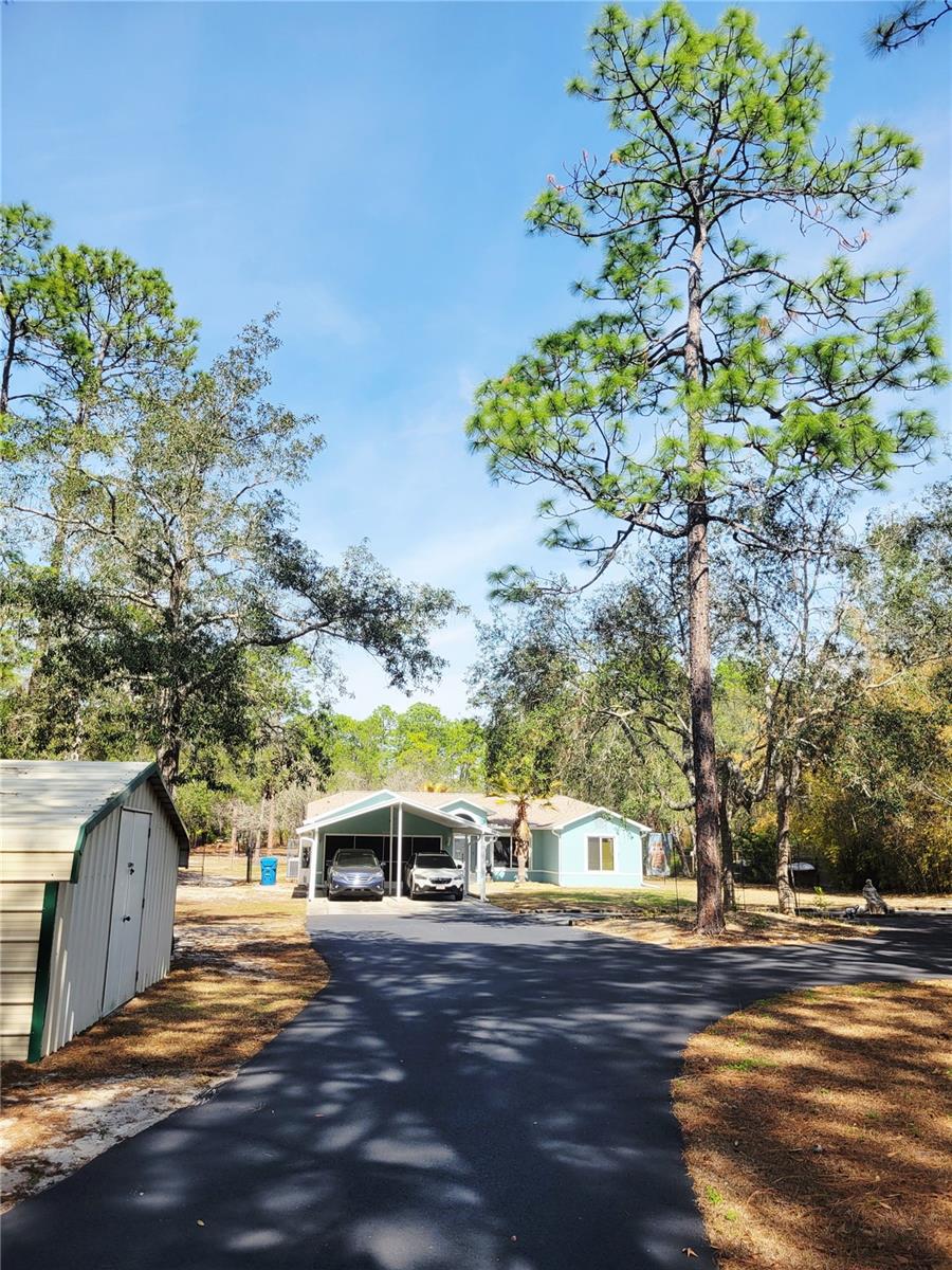 Listing photo id 5 for 9153 Michigan Avenue