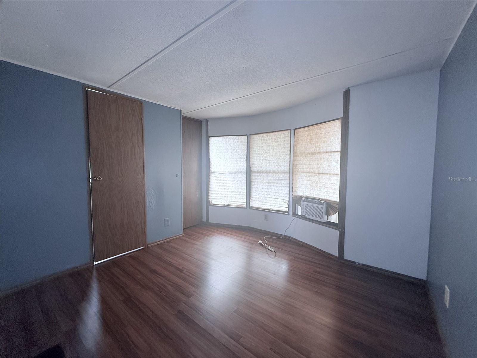 Image 7 of 11 For 5314 Croton Street