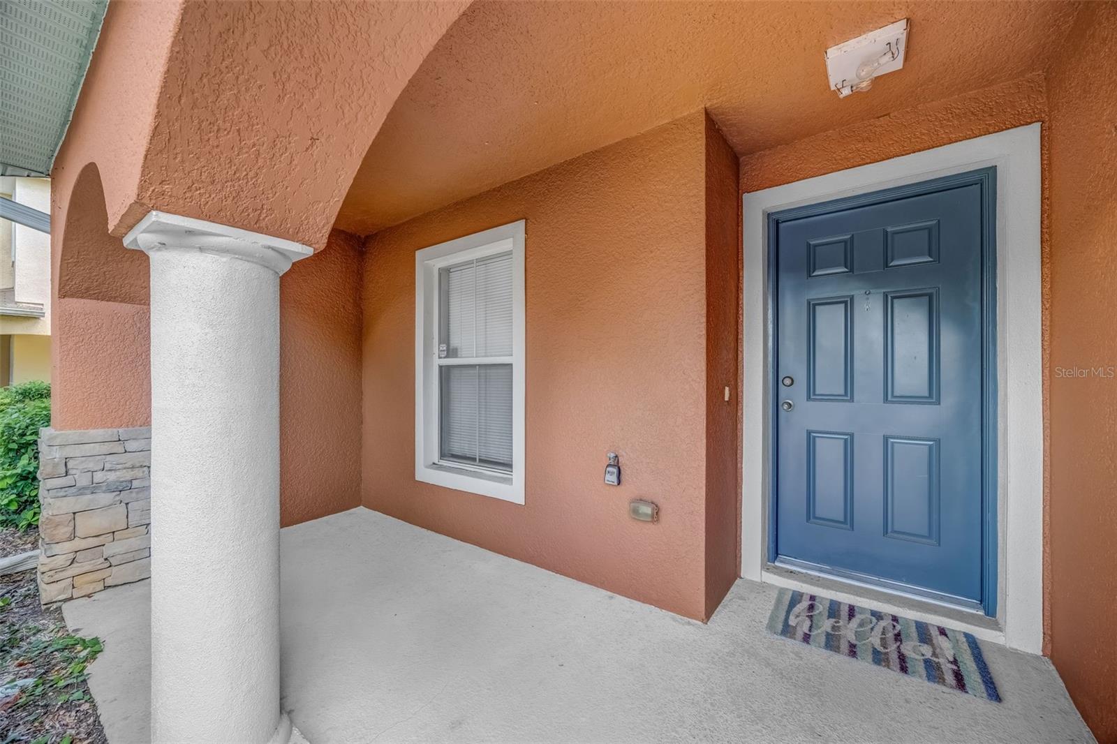 Image 10 of 38 For 6928 Hawthorne Trace Lane