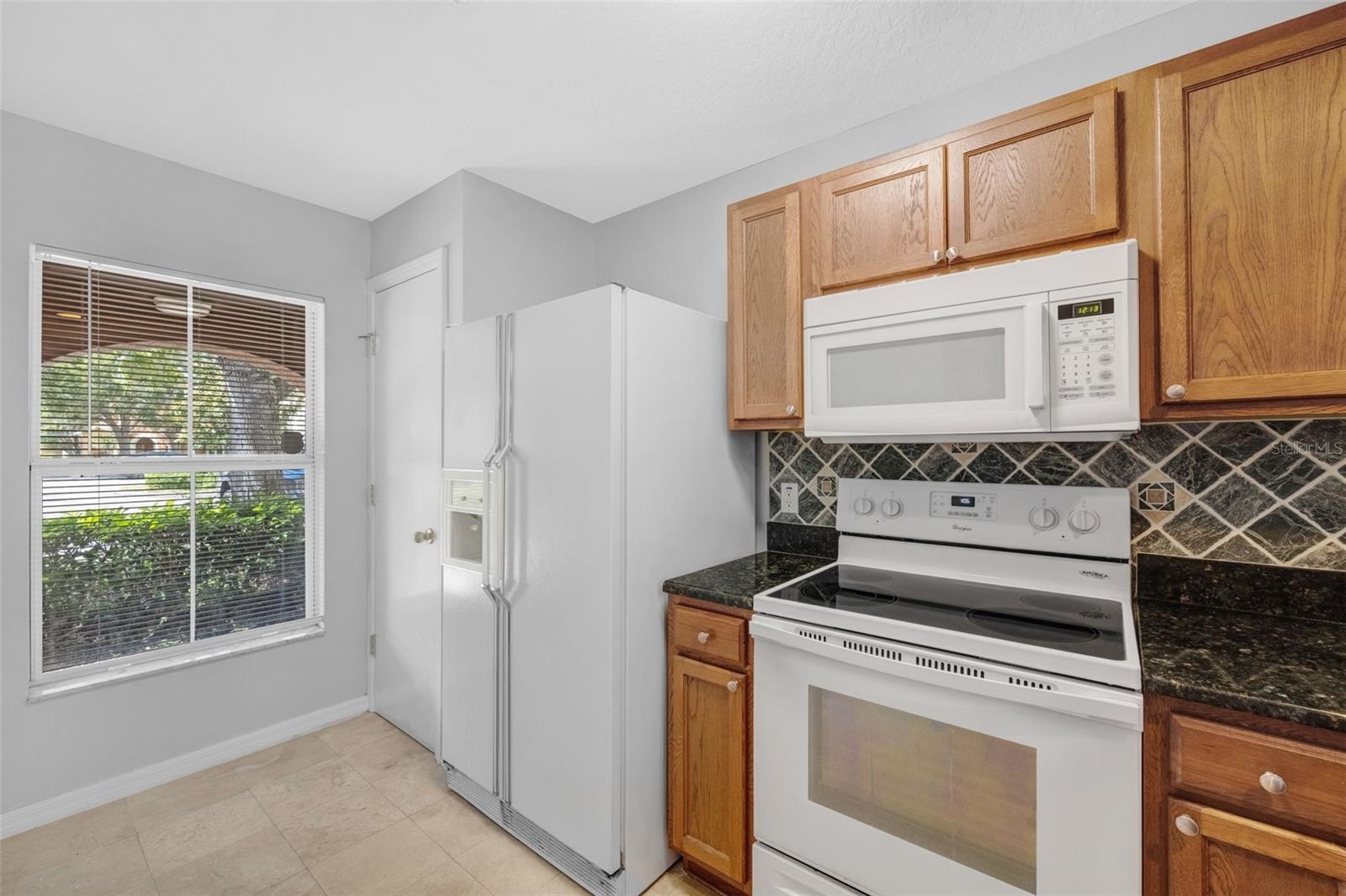 Image 15 of 38 For 6928 Hawthorne Trace Lane