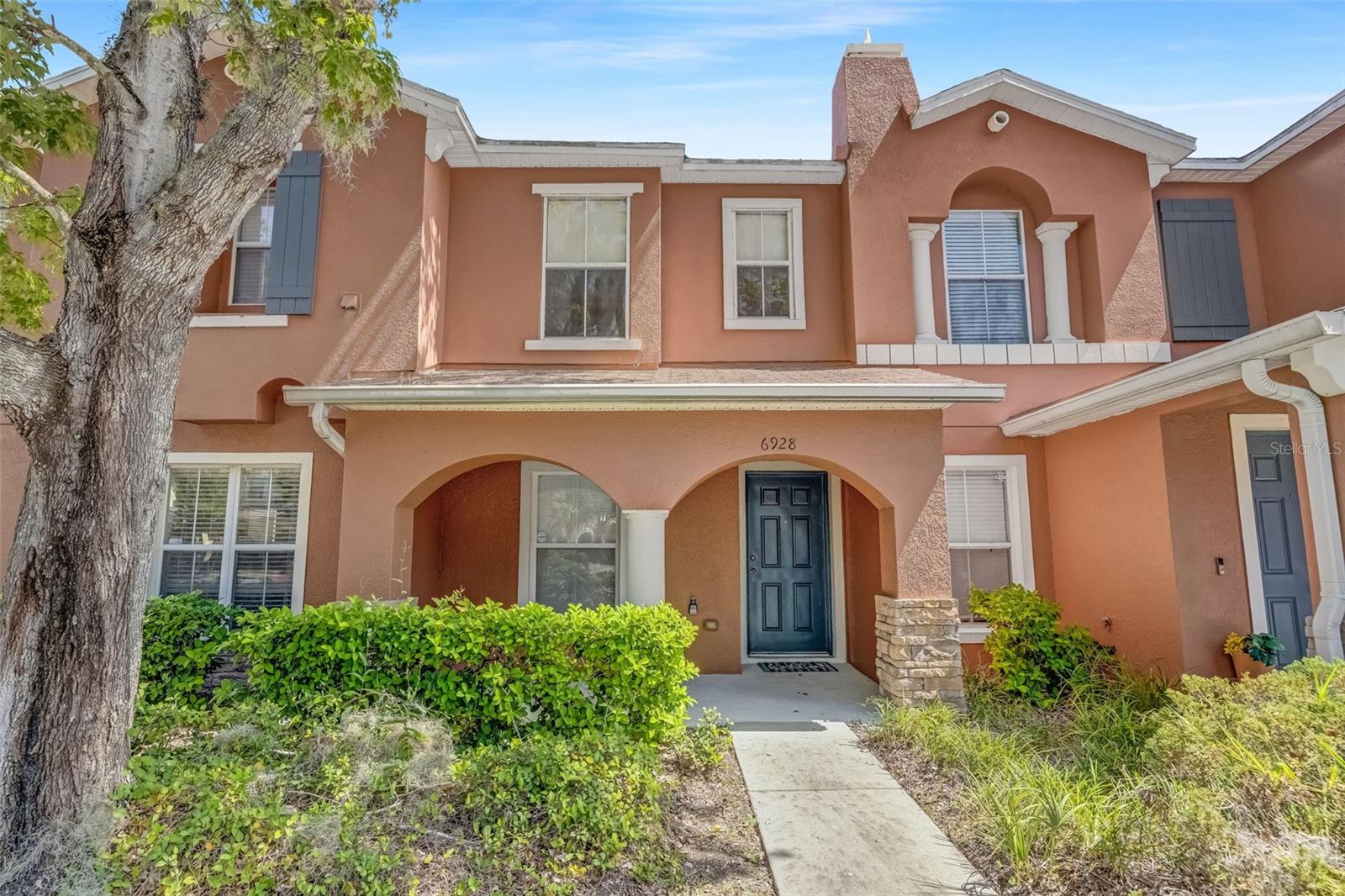 Image 8 of 38 For 6928 Hawthorne Trace Lane