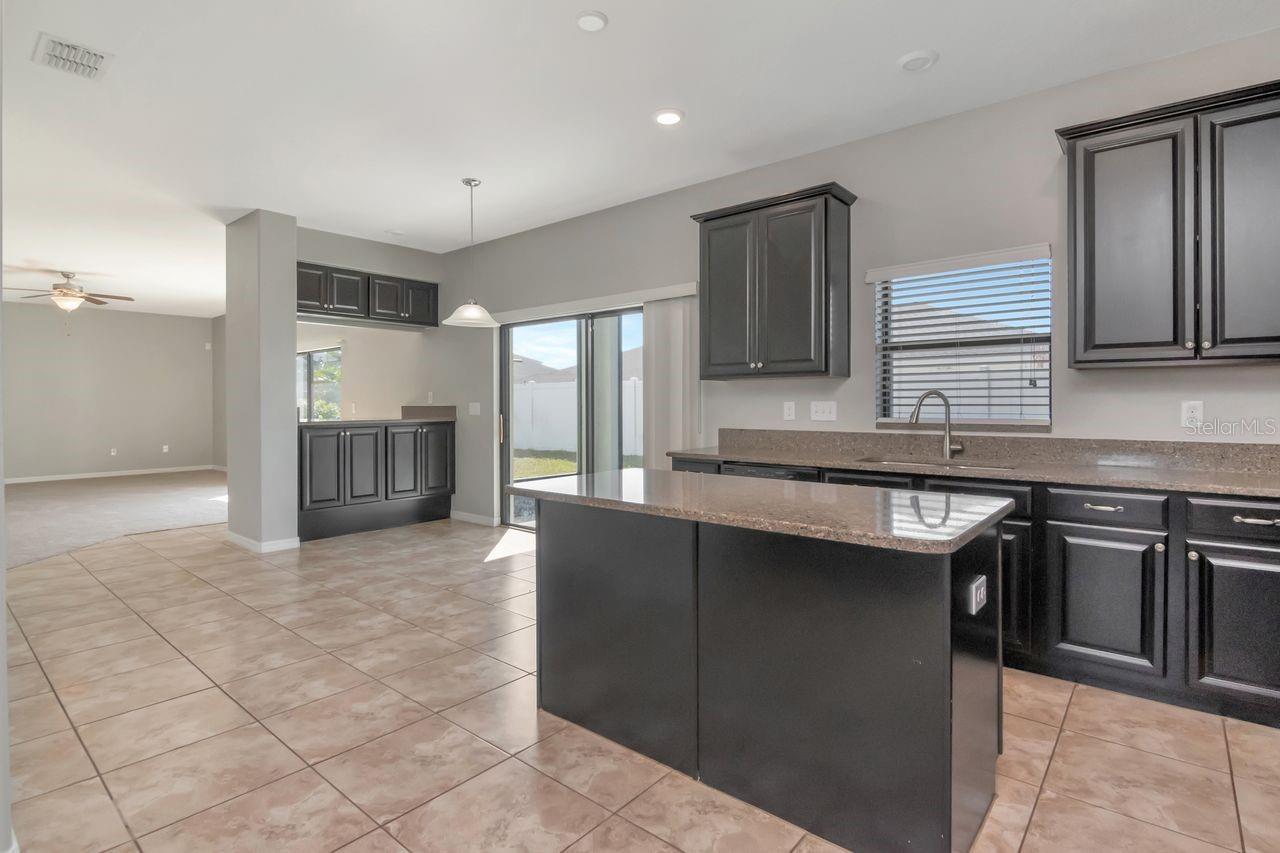 Listing photo id 12 for 13939 Felix Will Road