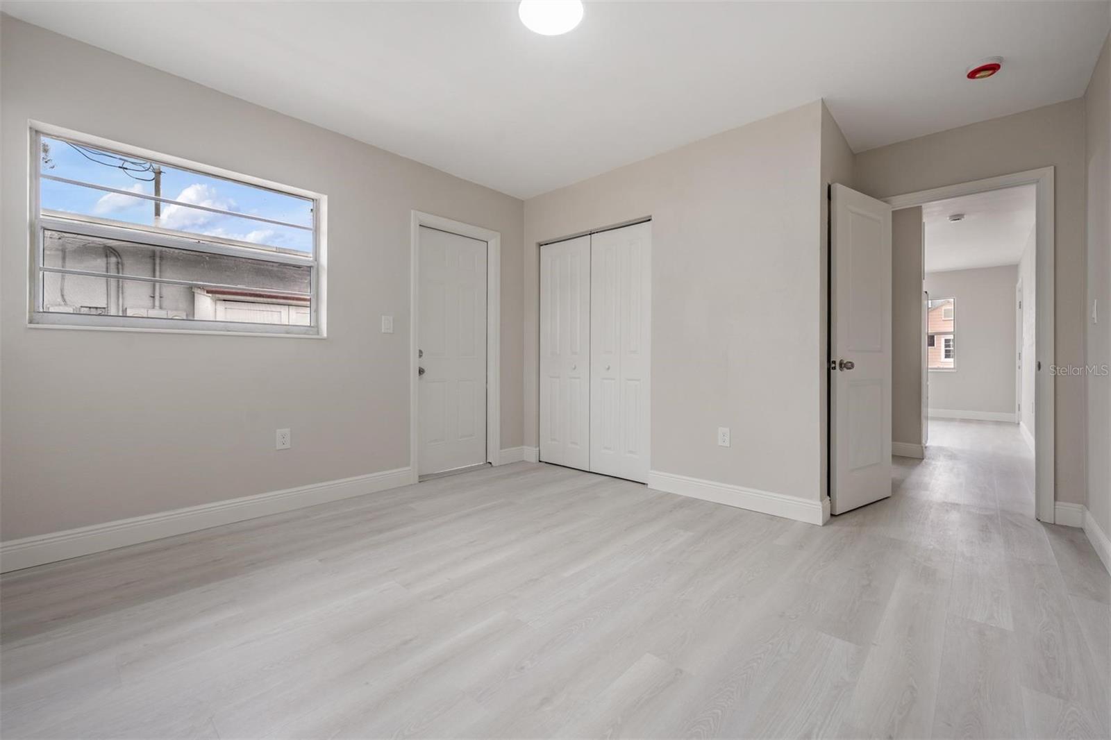 Image 20 of 36 For 14040 Miramar Avenue