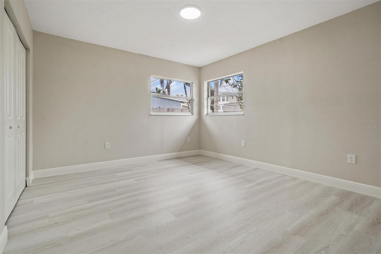 Image 24 of 36 For 14040 Miramar Avenue