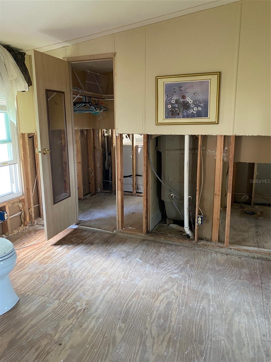 Image 17 of 21 For 71 Schooner Drive 71