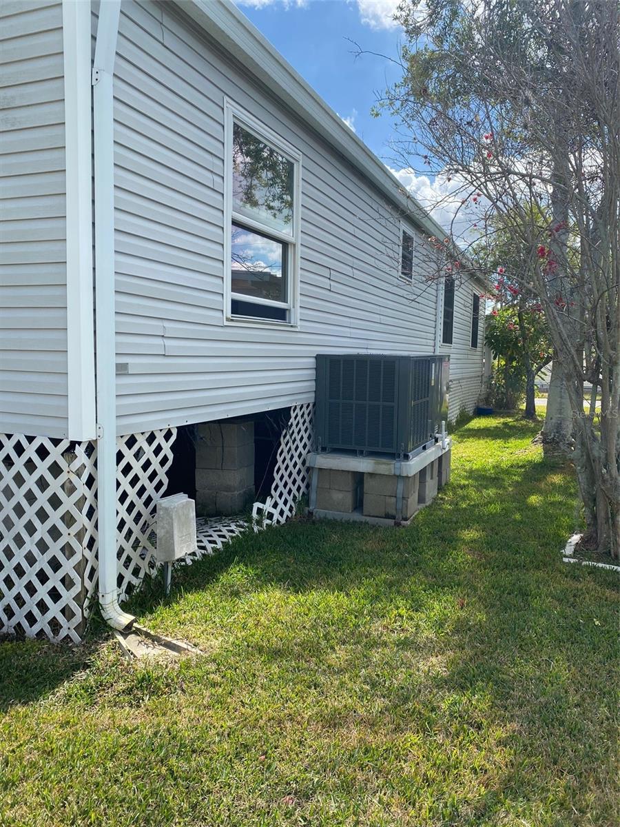 Image 5 of 21 For 71 Schooner Drive 71