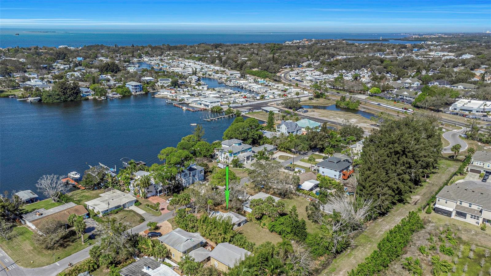 Image 42 of 45 For 1820 Sutherland Drive W