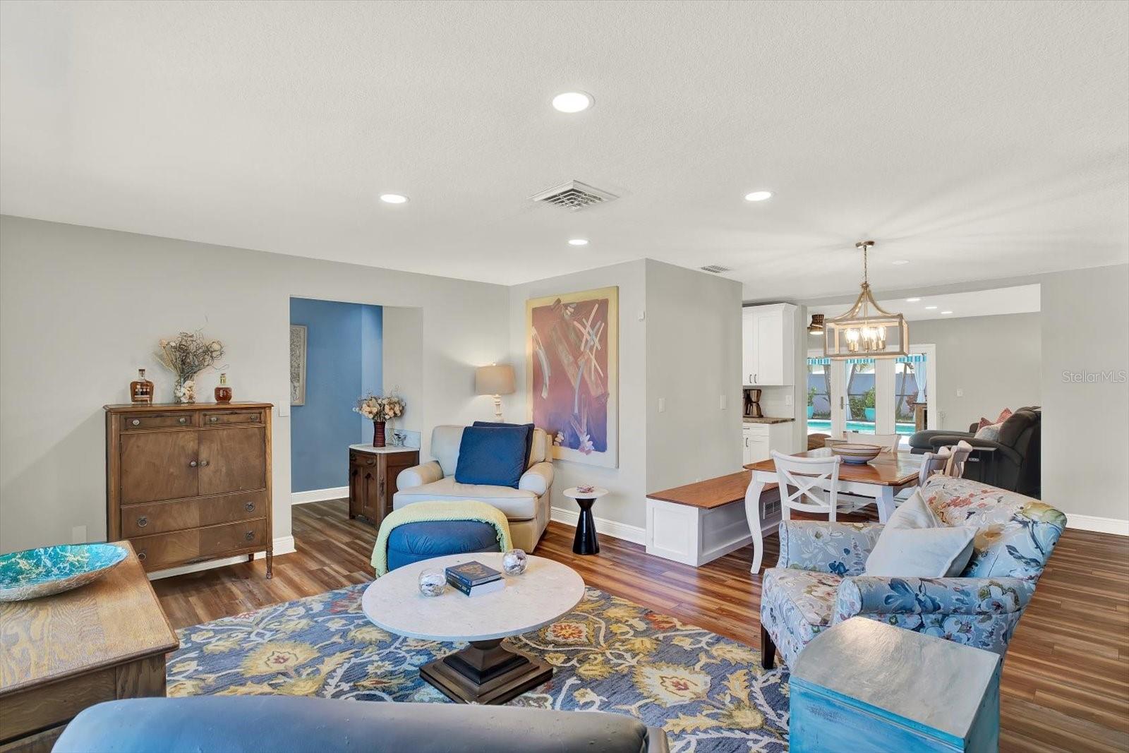 Image 5 of 40 For 8781 Leona Street