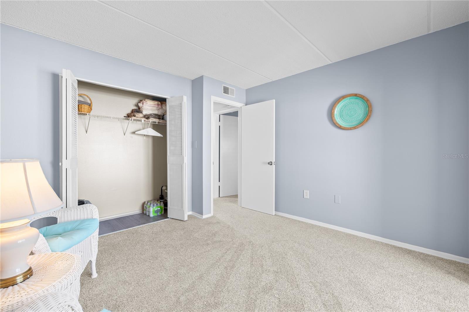 Image 13 of 32 For 11720 Park Boulevard 302