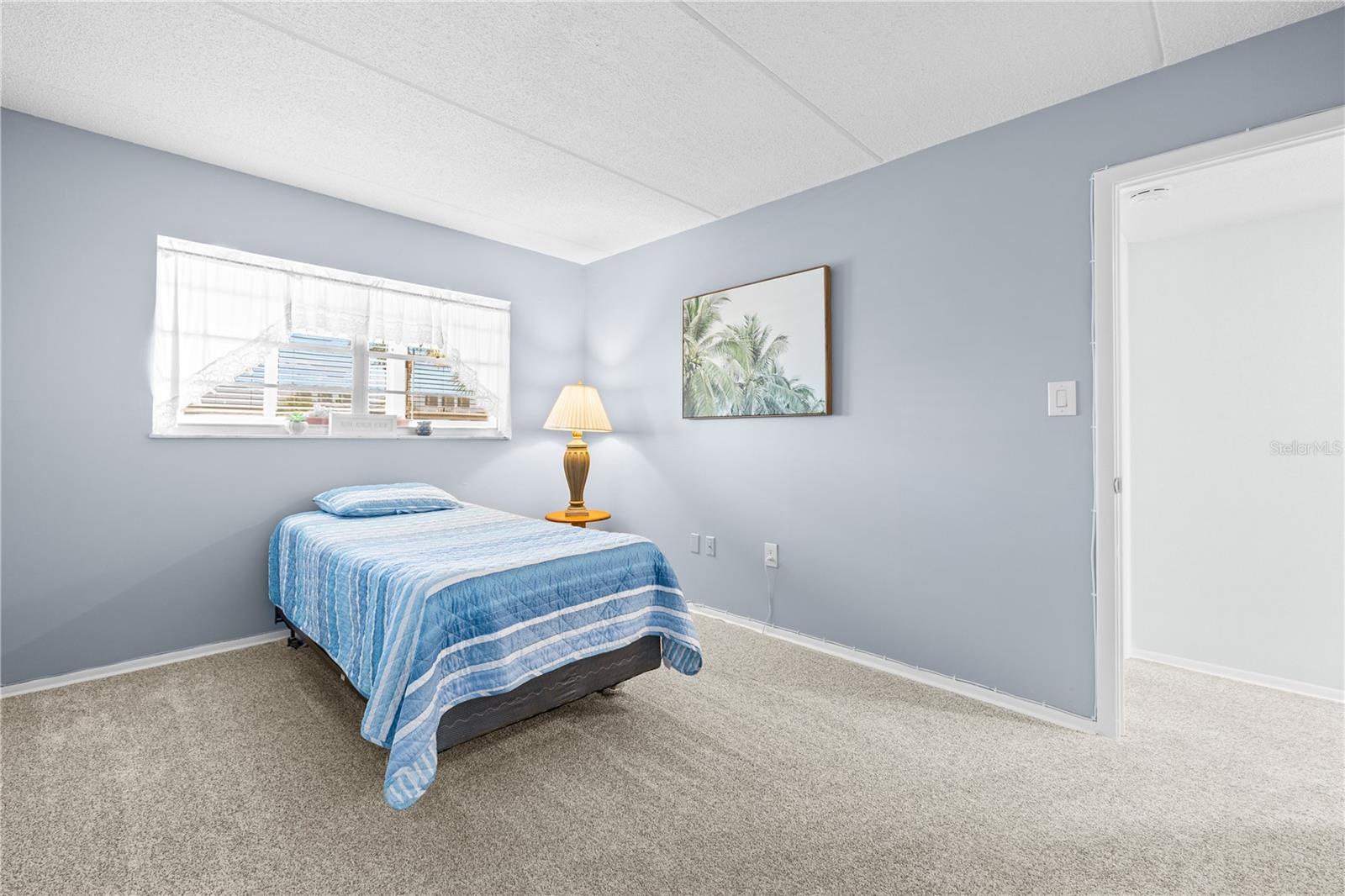 Image 20 of 32 For 11720 Park Boulevard 302