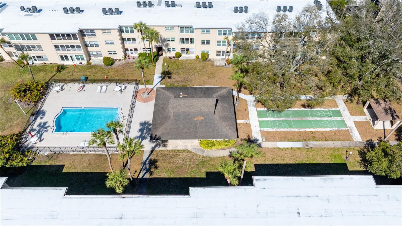 Image 28 of 32 For 11720 Park Boulevard 302