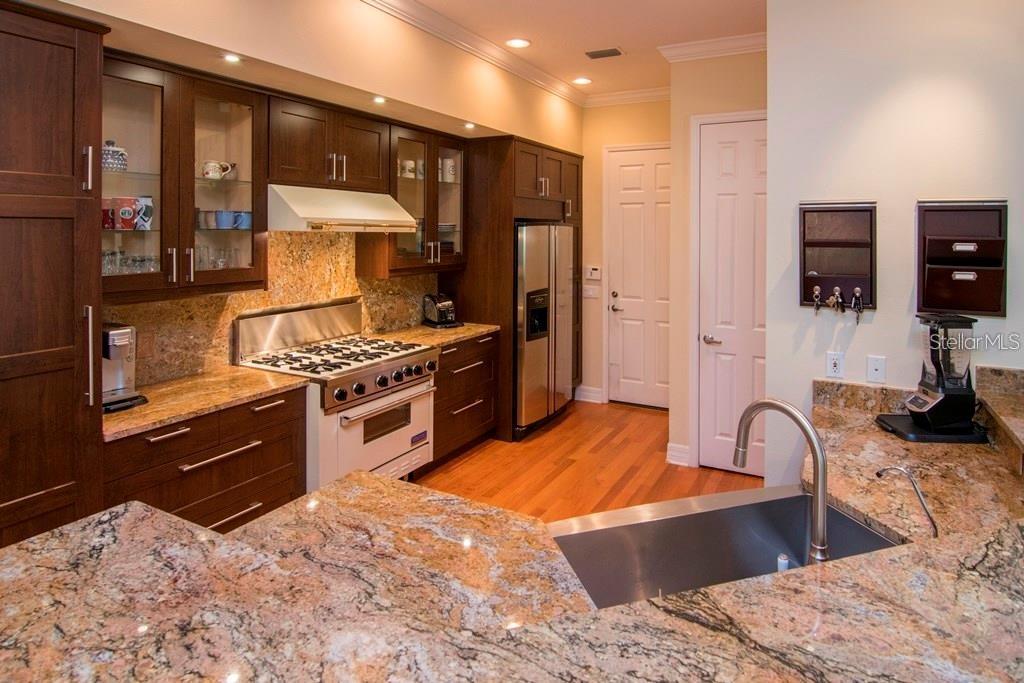 Image 7 of 19 For 2907 Hansen Manor Lane