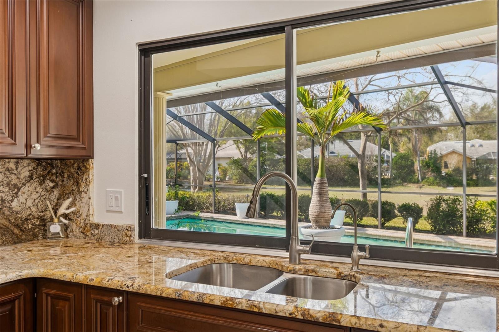 Image 16 of 89 For 2194 Pinnacle Circle N