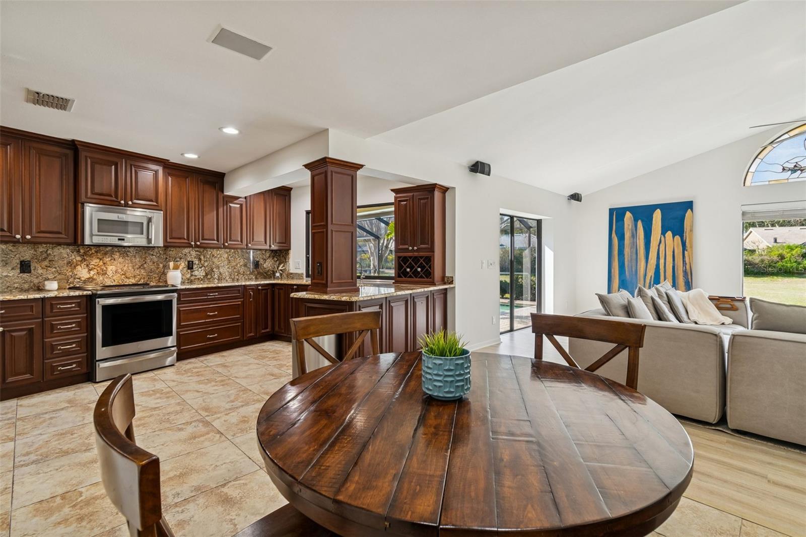 Image 19 of 89 For 2194 Pinnacle Circle N