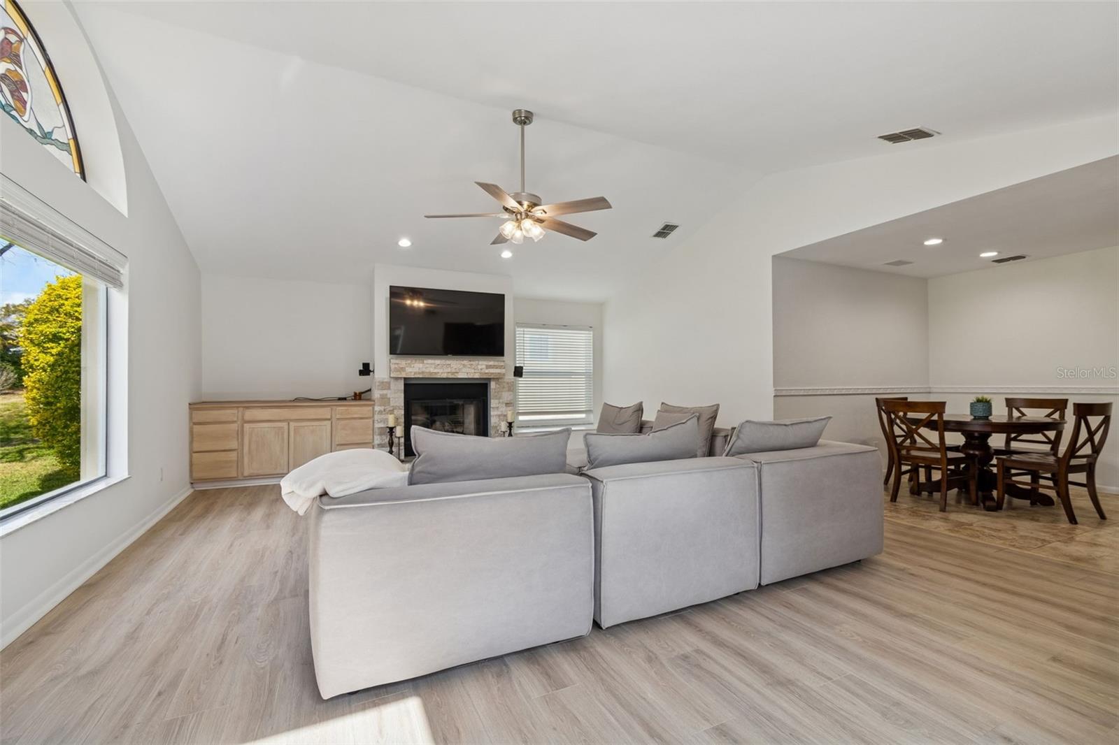 Image 21 of 89 For 2194 Pinnacle Circle N