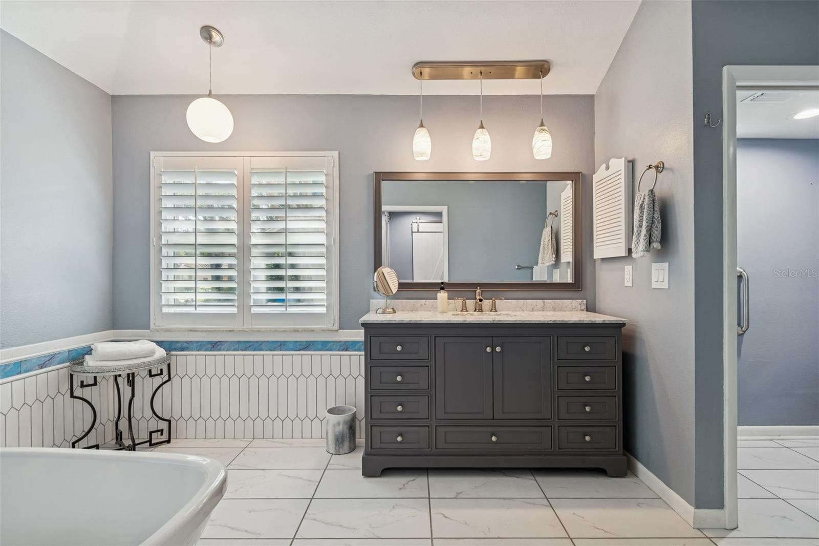 Image 34 of 89 For 2194 Pinnacle Circle N