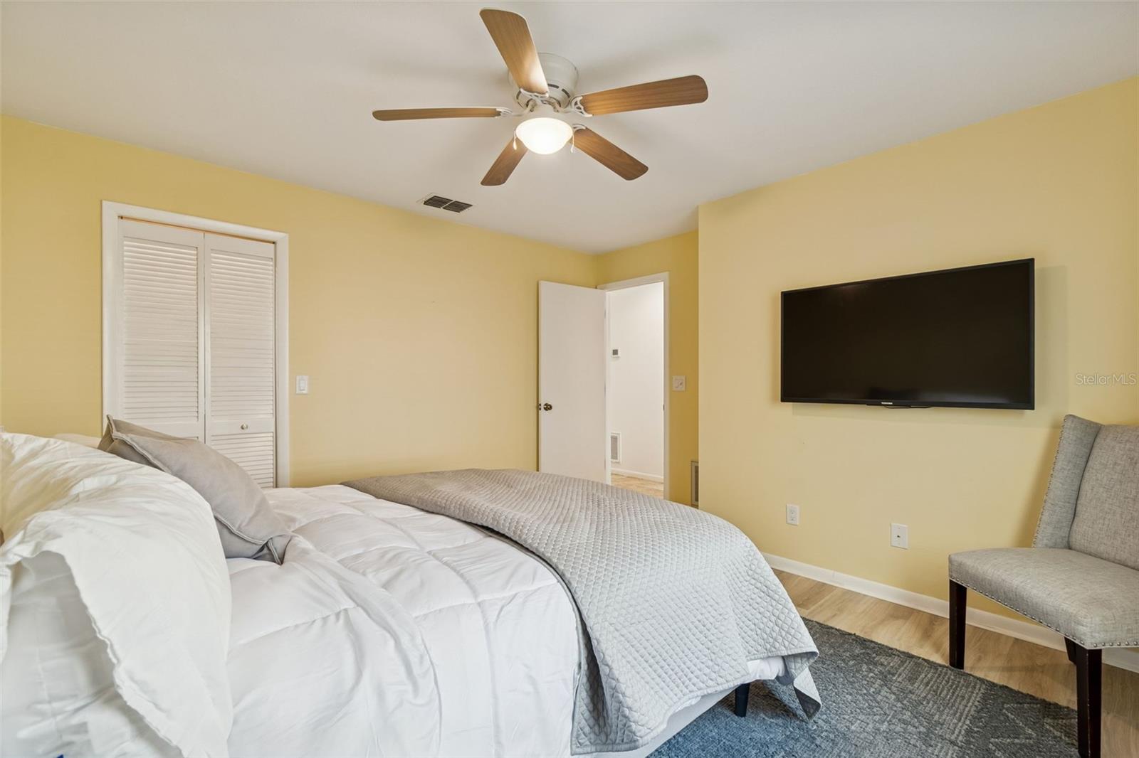 Image 43 of 89 For 2194 Pinnacle Circle N