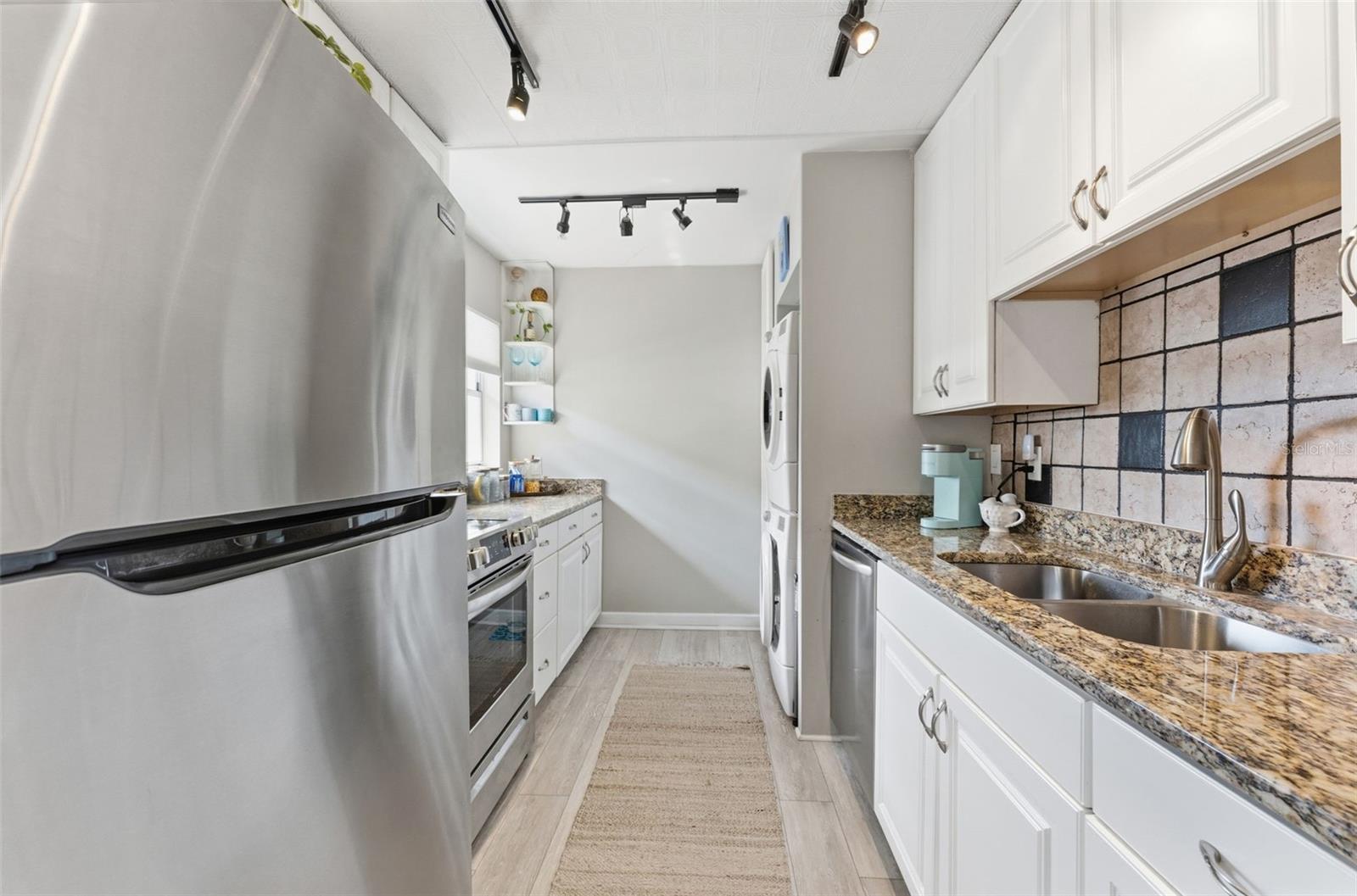 Image 14 of 40 For 24862 Us Highway 19 N 1604