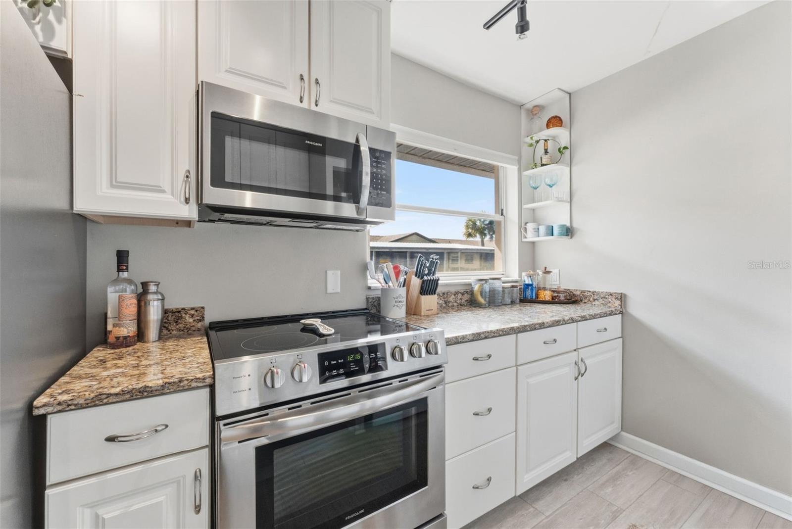 Image 17 of 40 For 24862 Us Highway 19 N 1604