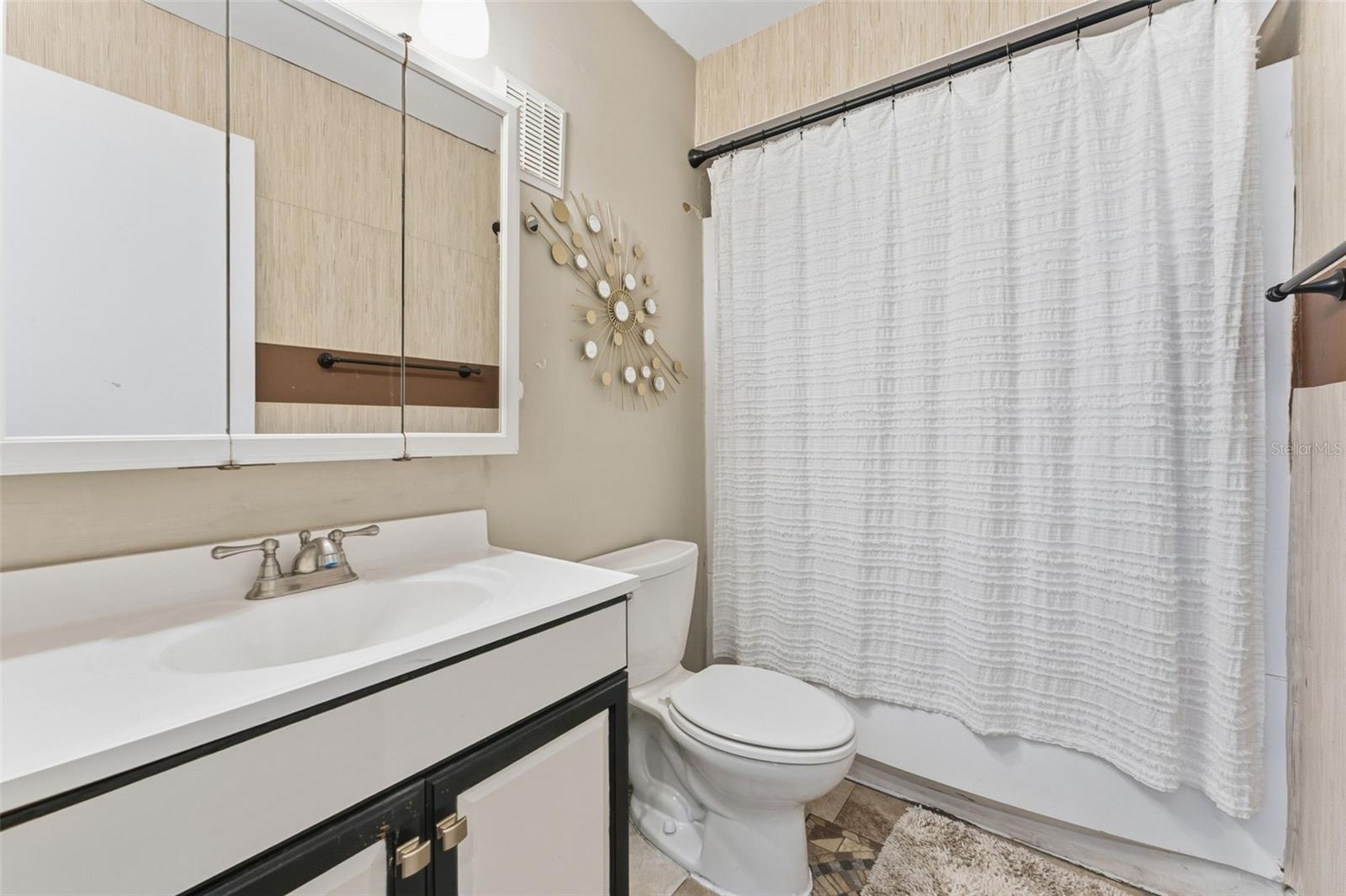 Image 21 of 40 For 24862 Us Highway 19 N 1604