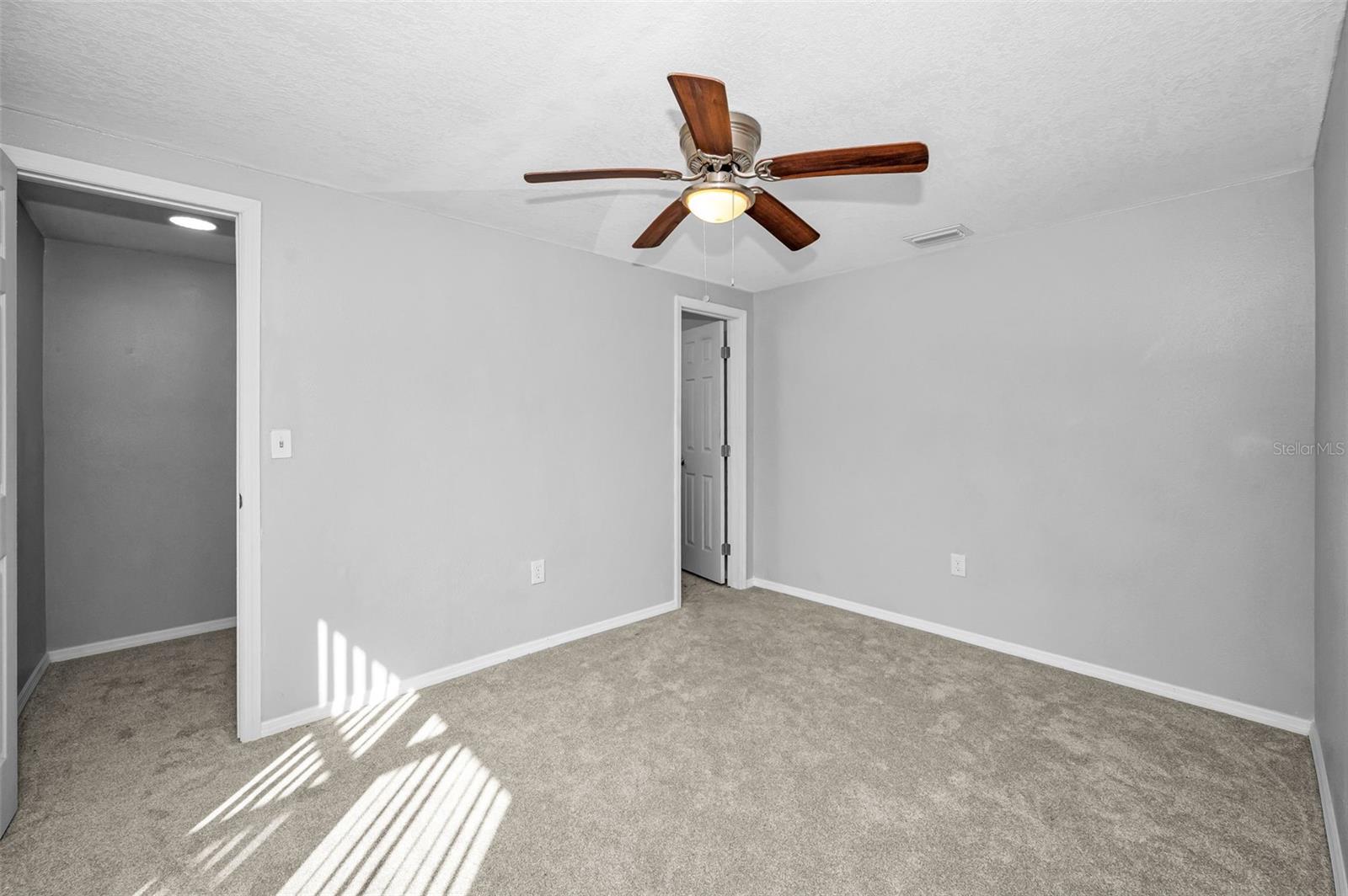 Image 20 of 36 For 3645 Overland Drive