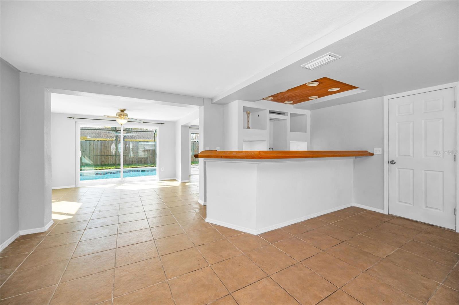 Image 27 of 36 For 3645 Overland Drive