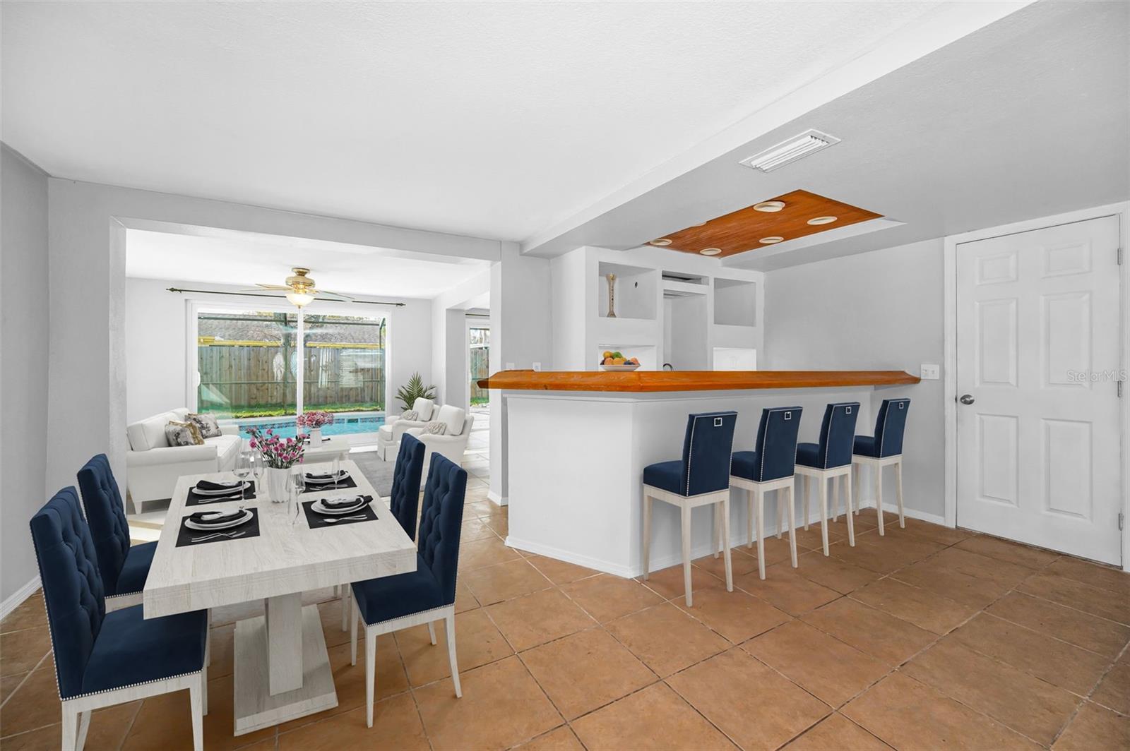 Image 28 of 36 For 3645 Overland Drive