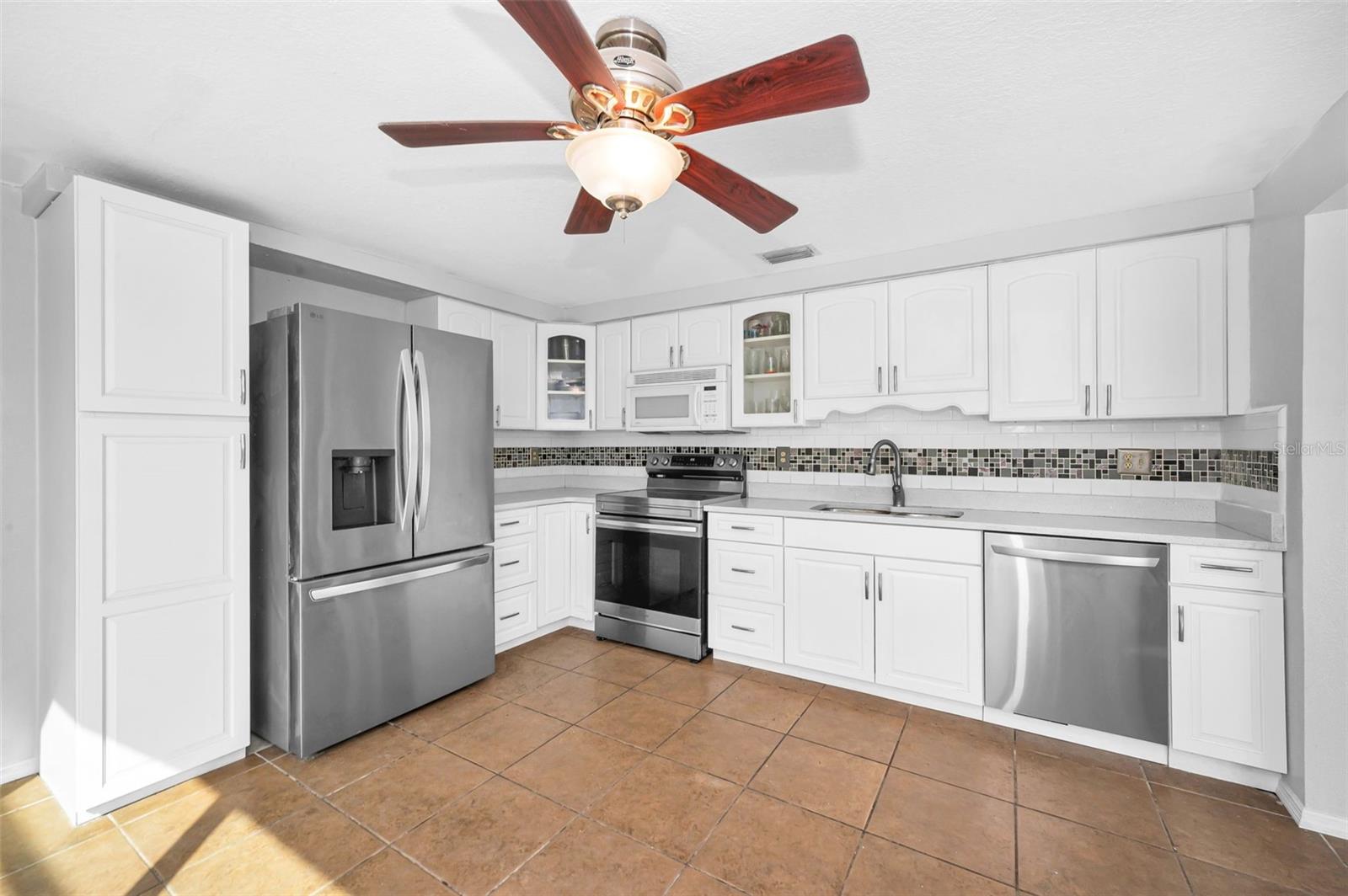 Image 9 of 36 For 3645 Overland Drive