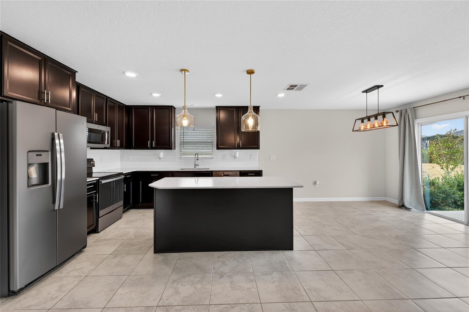 Image 2 of 40 For 4773 Magnetite Loop