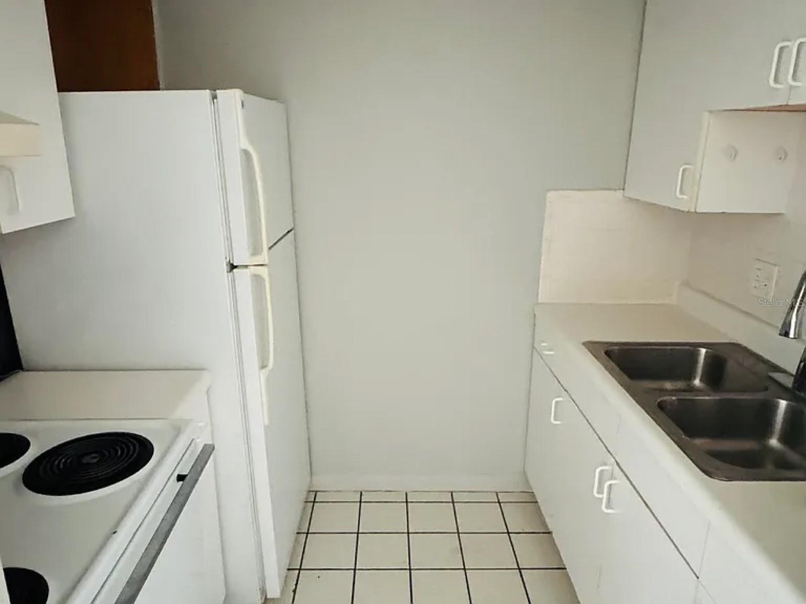 Image 5 of 13 For 2353 Shelley Street 11