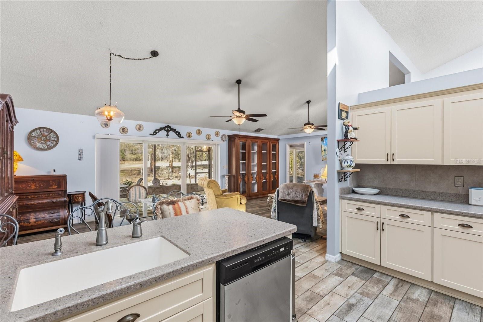 Image 13 of 55 For 34515 Cedarfield Drive