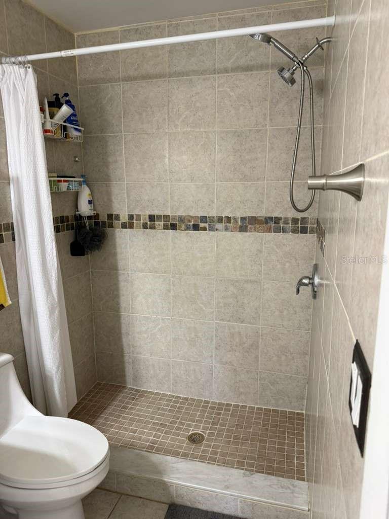 Listing photo id 33 for 1421 Mohrlake Drive