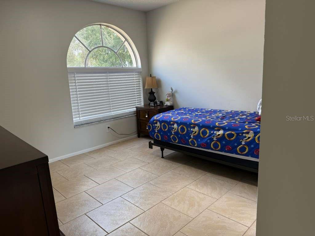 Listing photo id 41 for 1421 Mohrlake Drive