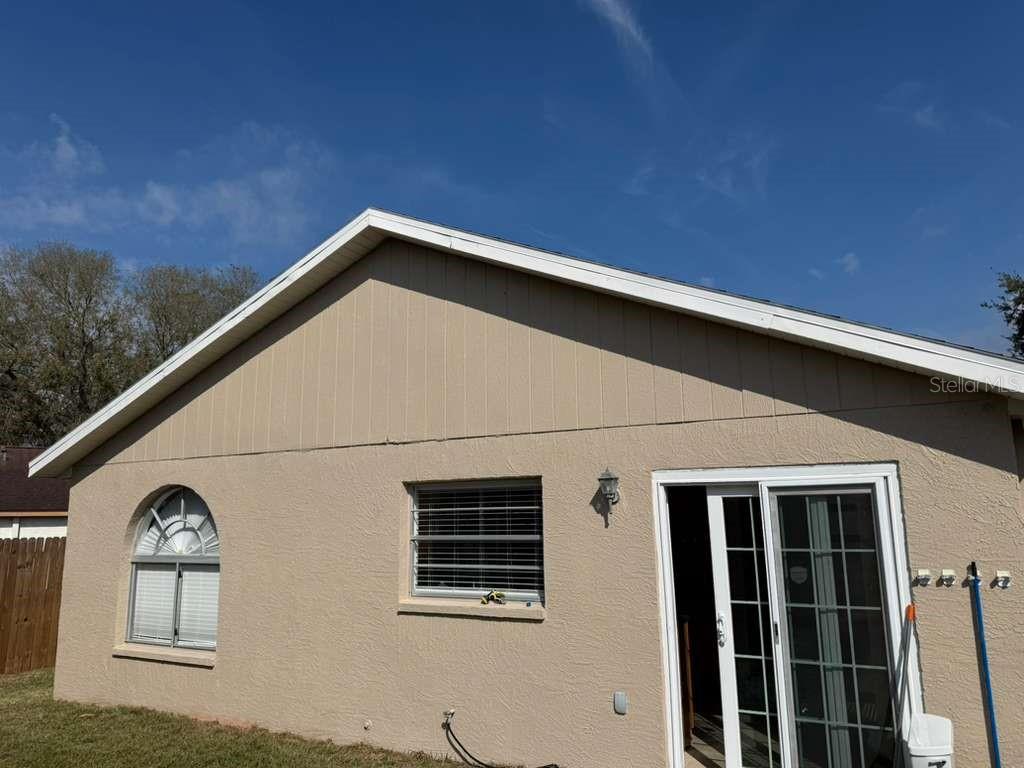 Listing photo id 42 for 1421 Mohrlake Drive