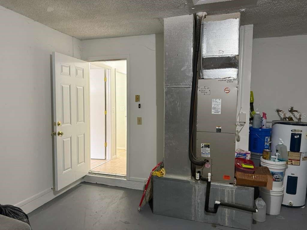 Listing photo id 50 for 1421 Mohrlake Drive