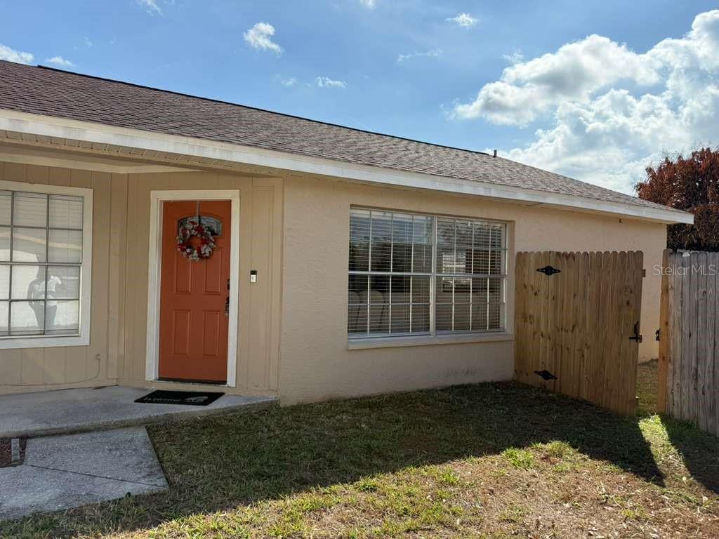 Listing photo id 6 for 1421 Mohrlake Drive