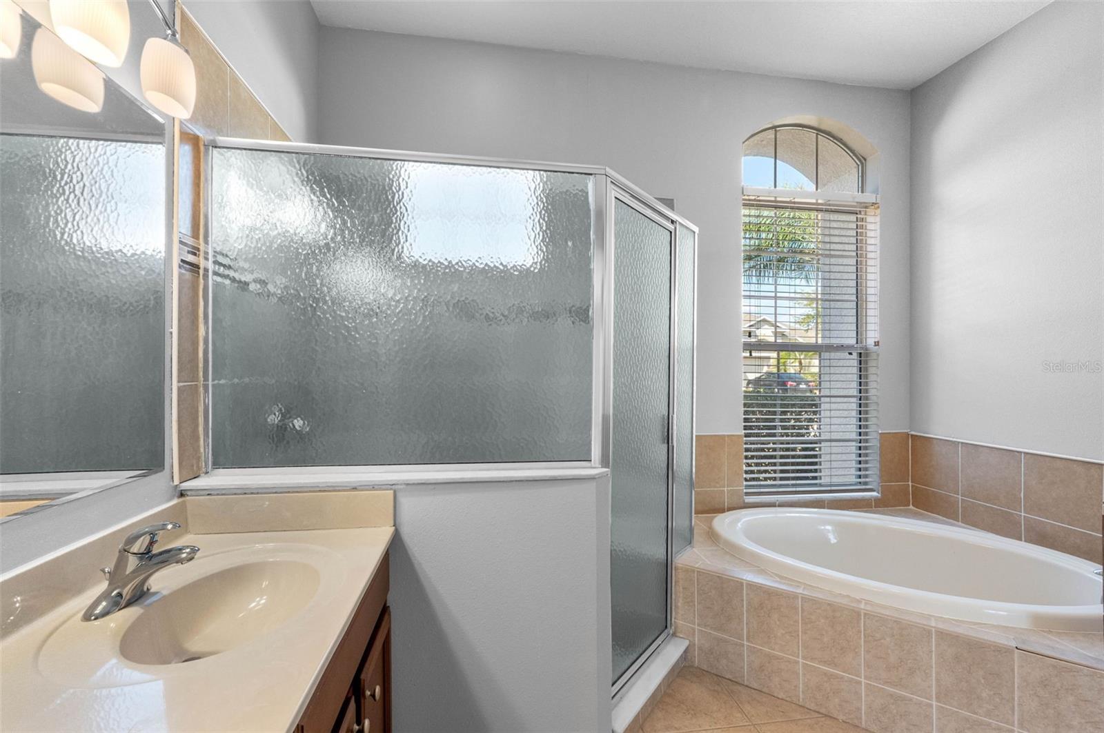 Image 16 of 43 For 4820 Portmarnock Way